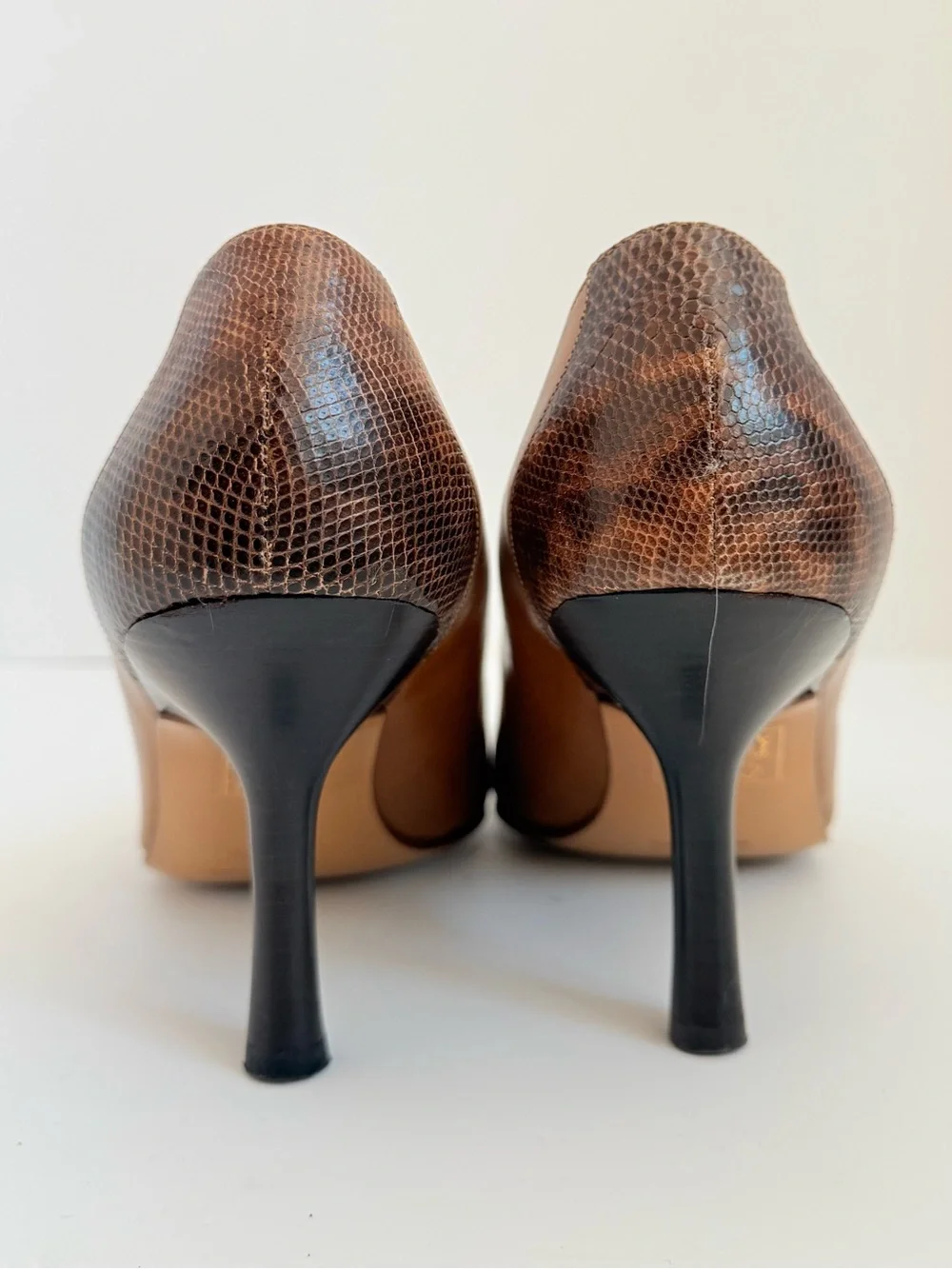 Vintage CHANEL Karl Lagerfeld Lizard Cap Toe Classic Pumps 38.5 Beige leather